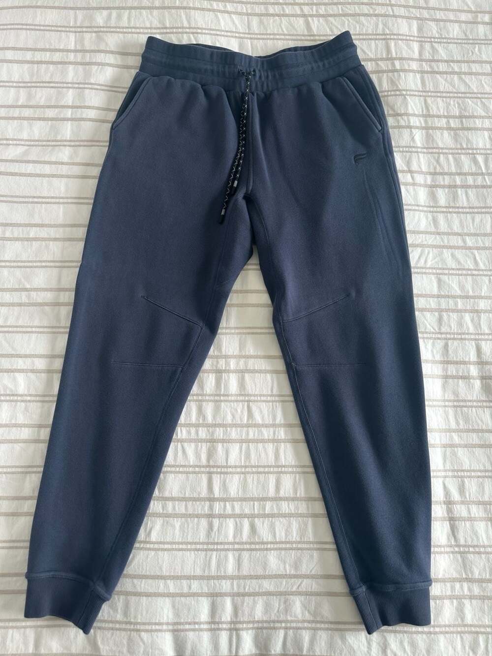 Fabletics Men's The Postgame Jogger Fleece Sweatpants Navy Blue Size M